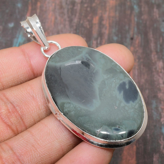Gaia’s Resonance – Silver Agate Pendant