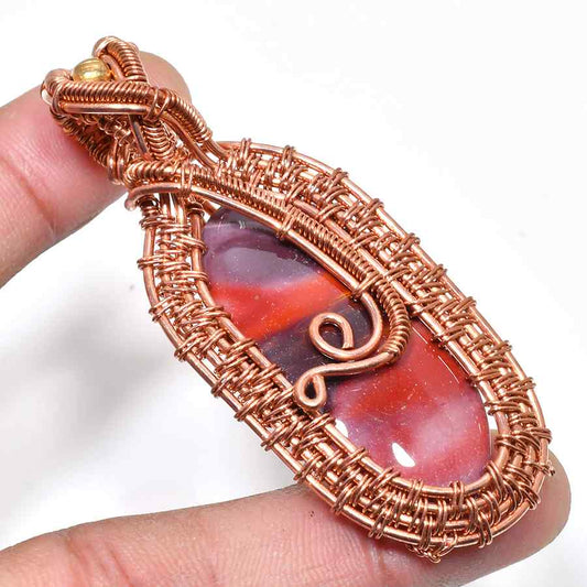 Gaia’s Embrace – Copper-Wrapped Agate Pendant