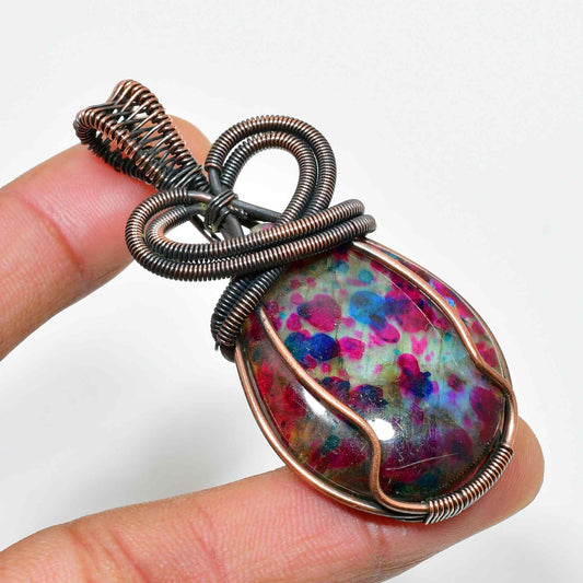 Vibrant Essence – Wire-Wrapped Agate & Copper Pendant