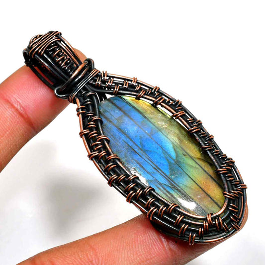 Eclipse Arc – Black & Copper Labradorite Pendant