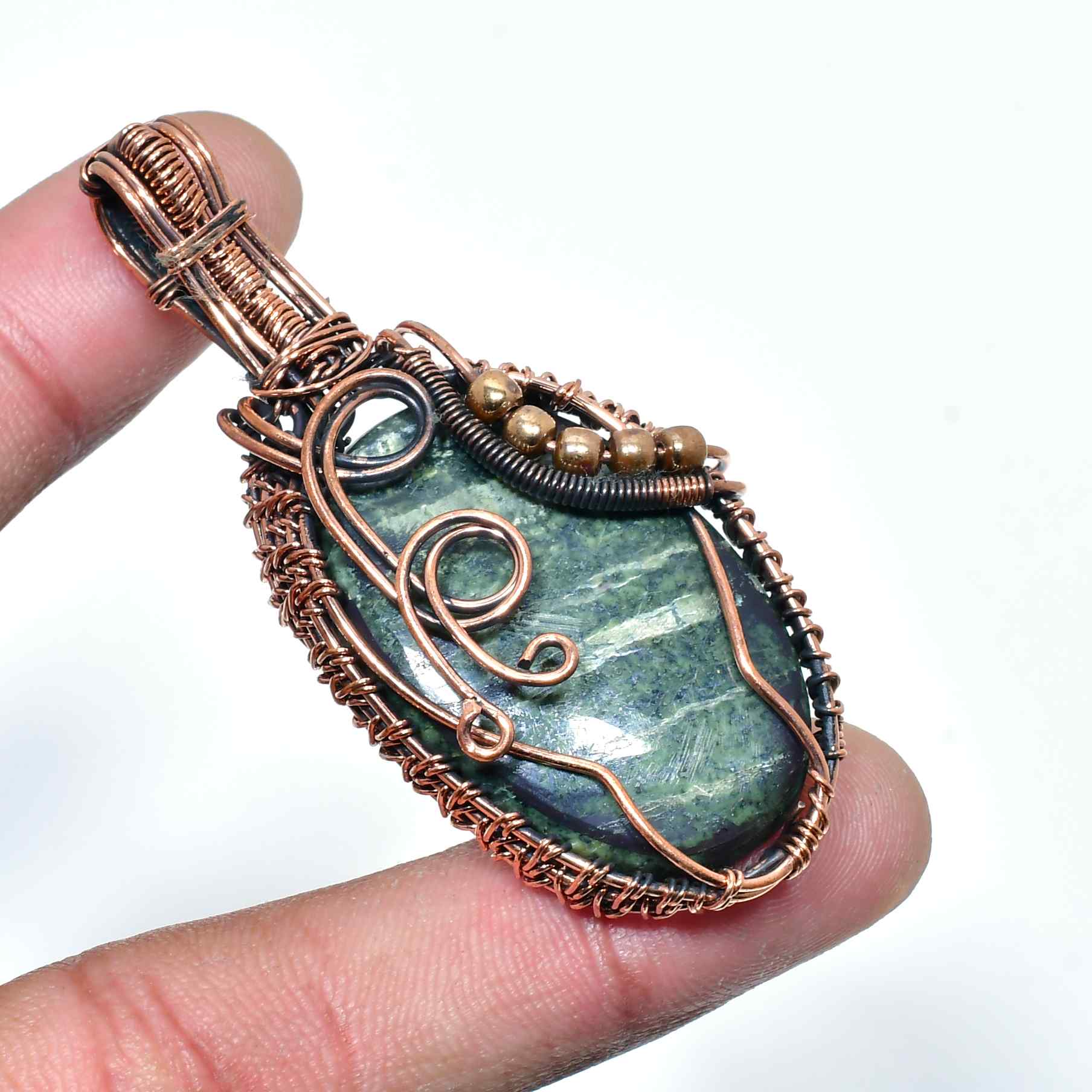 Verdant Embrace – Copper-Wrapped Green Stone Pendant