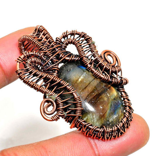 Aurora’s Veil – Labradorite Copper Pendant