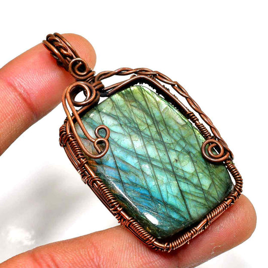Aurora’s Veil – Labradorite Copper Pendant