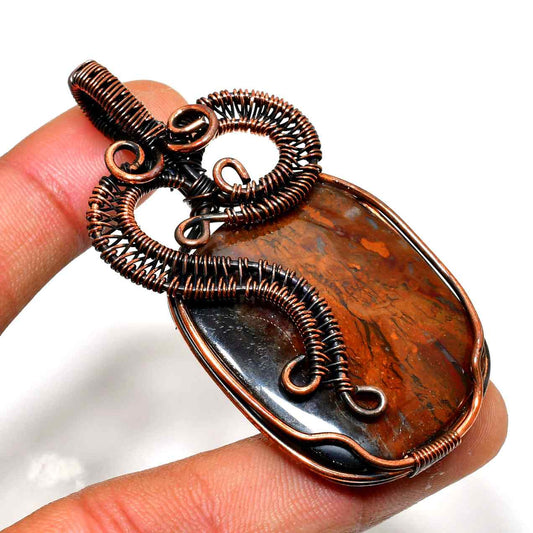 Rooted Radiance – Copper & Gemstone Pendant