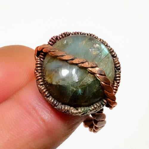 Aurora’s Veil – Labradorite Copper Ring