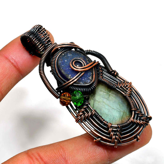 Ethereal Dream – Labradorite Copper Pendant