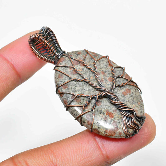 Rustic Radiance – Copper-Wrapped Stone Pendant