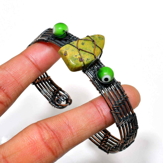 Verdant Embrace – Handwoven Green Stone Copper Cuff
