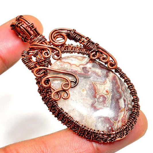 Luna’s Embrace – Copper-Wrapped Agate Pendant