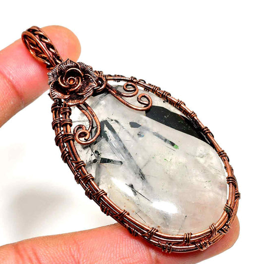 Serenity’s Embrace – Rose Quartz Copper Pendant