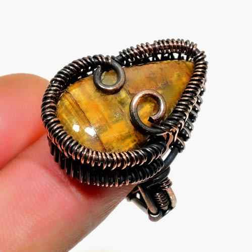 Sunstone Delight – Darkened Copper Wire Ring