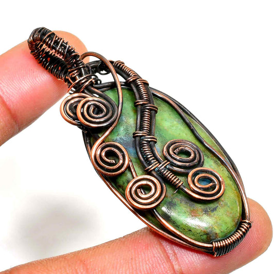 Ember’s Embrace – Jade & Oxidized Copper Pendant