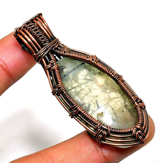 Mystic Aurora – Labradorite Copper Pendant