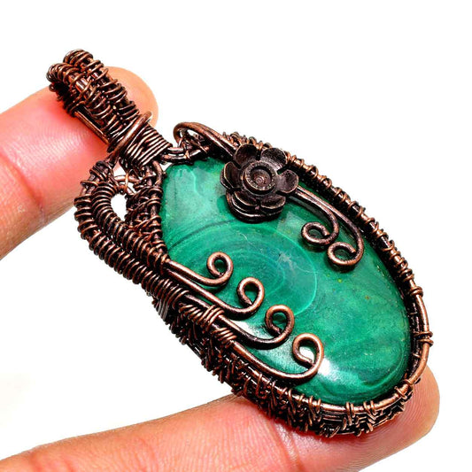 Verdant Embrace – Malachite Copper Pendant
