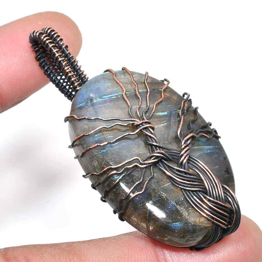 Aurora’s Harmony – Labradorite & Oxidized Copper Pendant