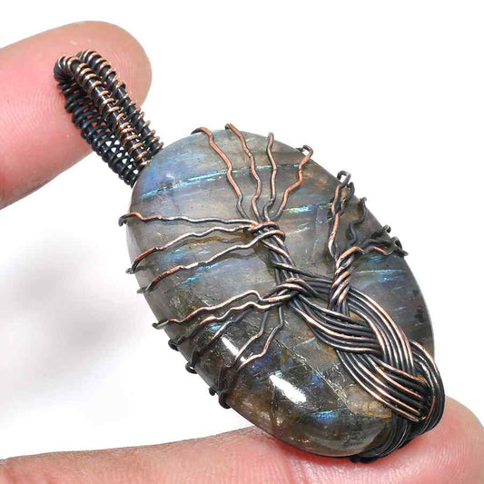 Aurora’s Harmony – Labradorite & Oxidized Copper Pendant