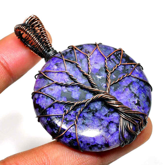 Luna’s Embrace – Amethyst Copper Pendant