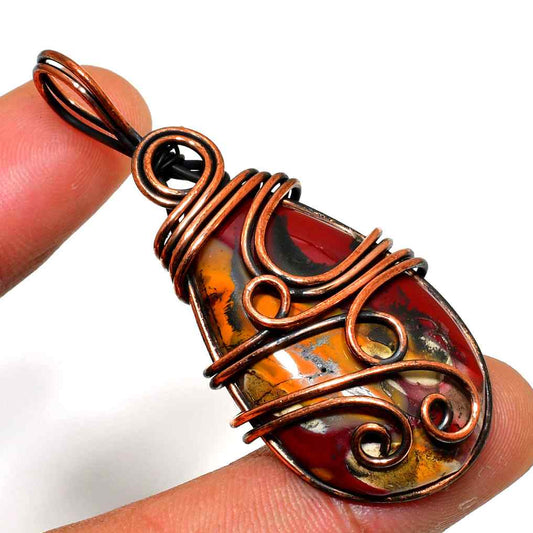 Ember’s Embrace – Red & Orange Agate Copper Pendant