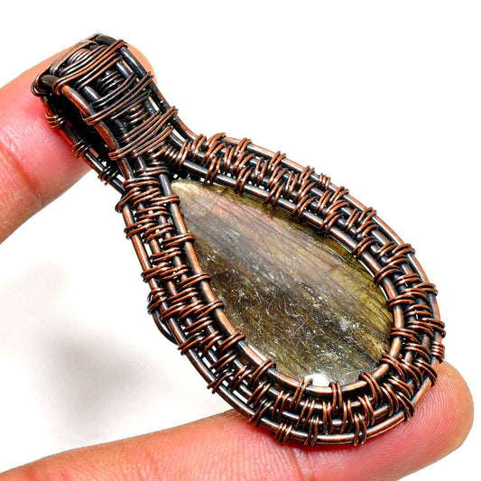 Luna’s Veil – Labradorite & Blackened Copper Pendant