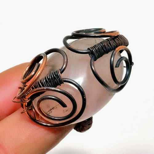 Selene’s Embrace – Black Wire Moonstone Ring