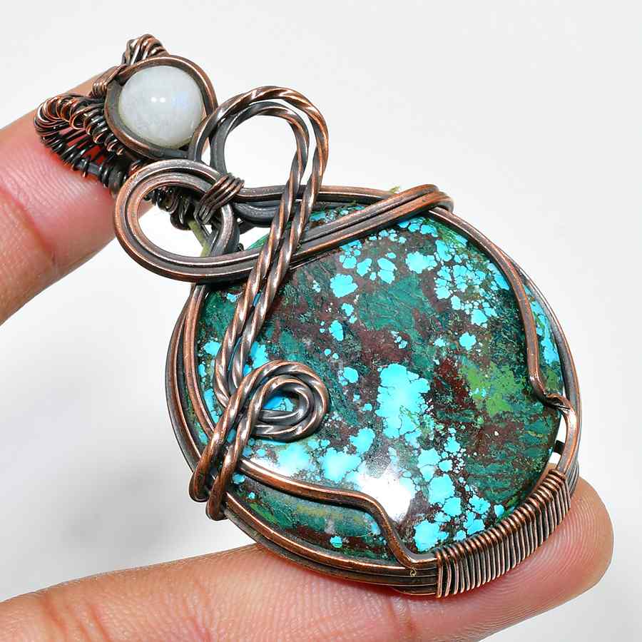 Harmony’s Embrace – Turquoise & Copper Wire Pendant