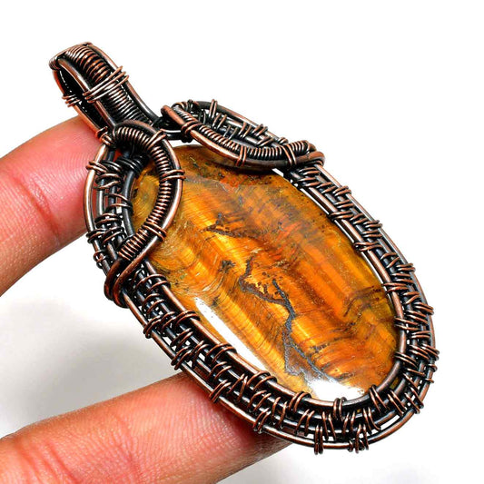 Aurelia’s Guard – Copper-Wrapped Tiger Eye Pendant