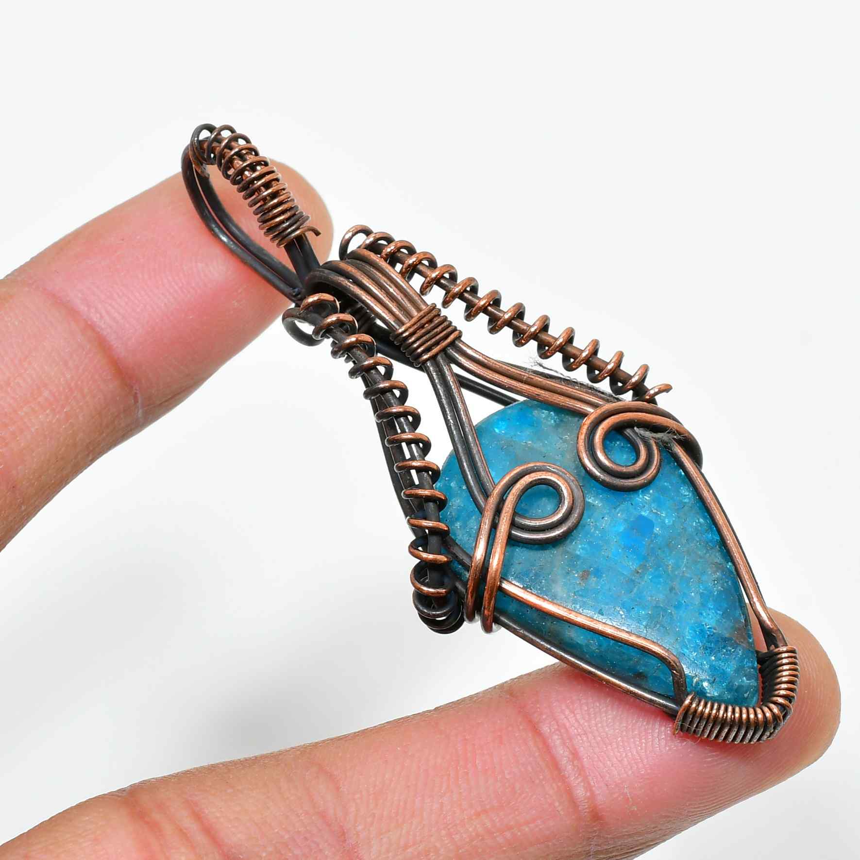 Aurelian Dream – Blue Apatite Copper Pendant