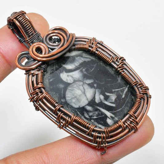Midnight Bloom – Black Stone & Copper Pendant
