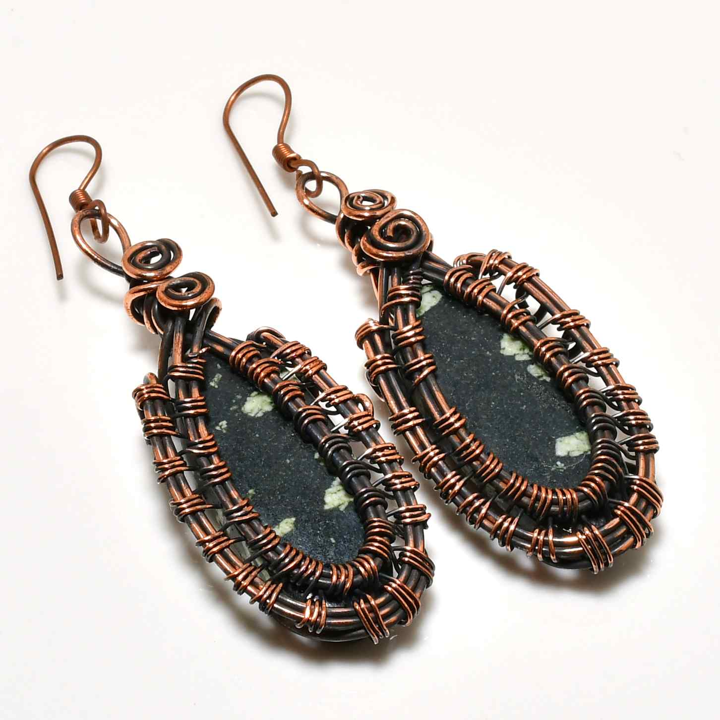 Forest’s Whisper – Copper-Wrapped Agate Earrings