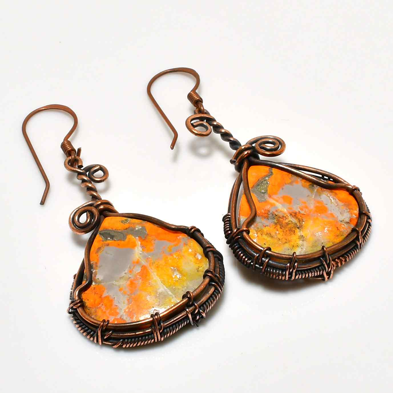 Solara’s Radiance – Copper Sunstone Earrings