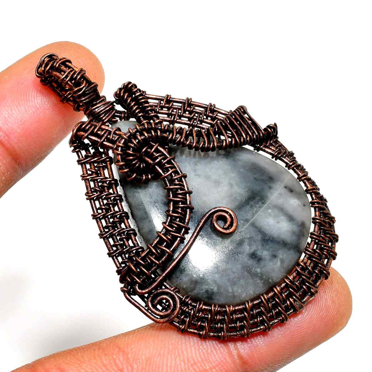 Aurora’s Prism – Labradorite Copper Pendant