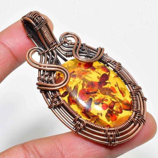 Amber Whispers – Oxidized Copper Wire Pendant