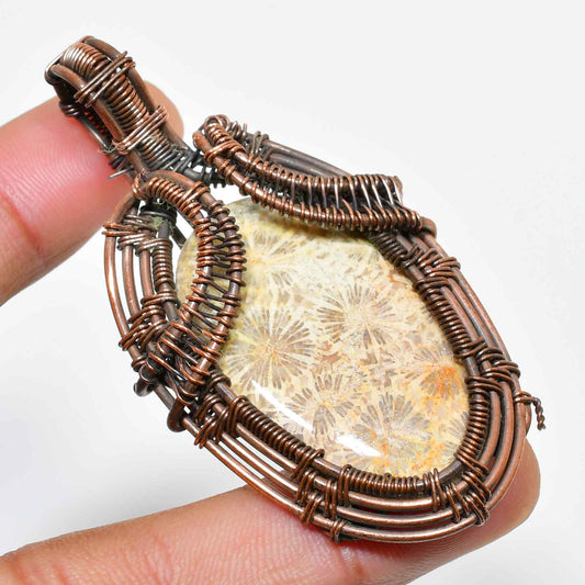 Gaia’s Embrace – Agate Copper Pendant