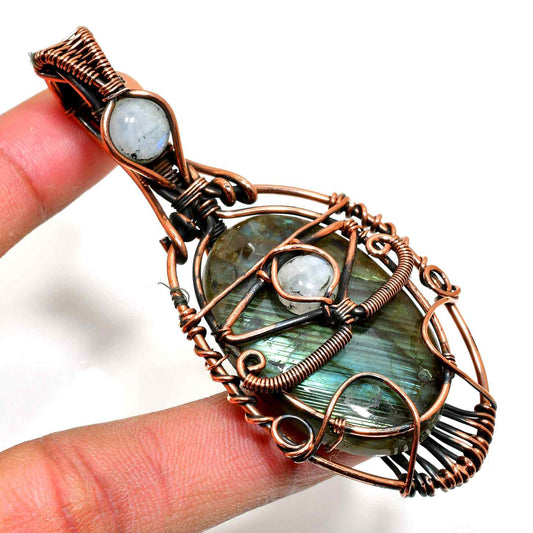 Aurora’s Veil – Labradorite Copper Pendant