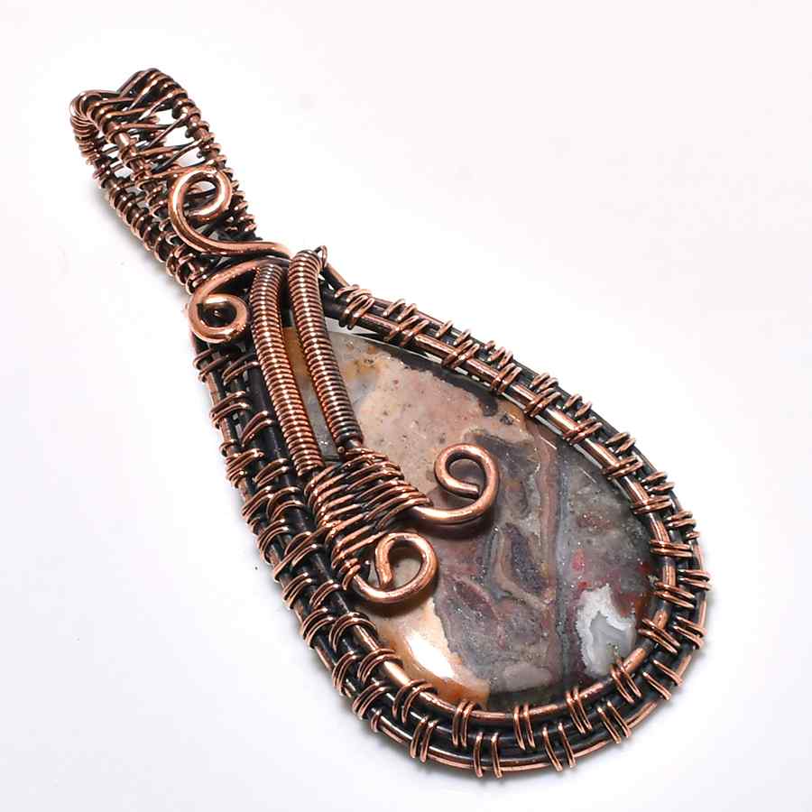 Harmony’s Embrace – Agate Copper Wire Pendant