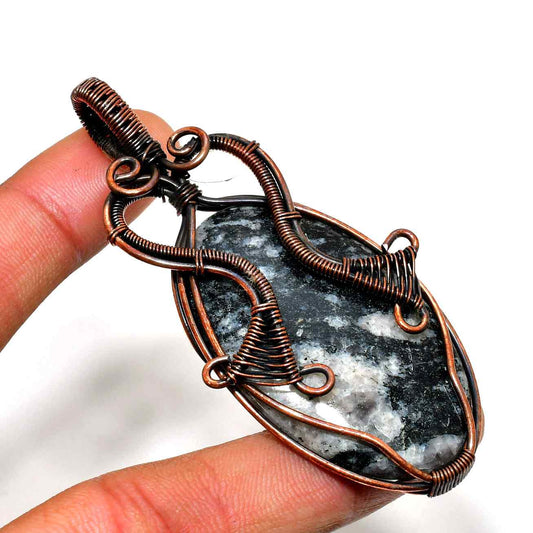 Obsidian Aegis – Black Agate Copper Pendant