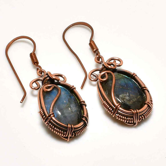 Luna’s Gleam – Labradorite Copper Earrings