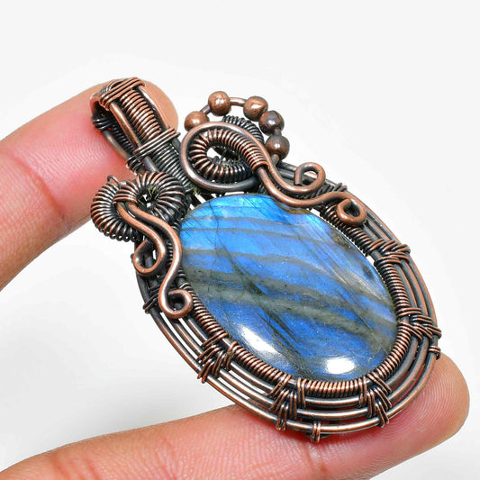 Ocean’s Echo – Labradorite Copper Pendant