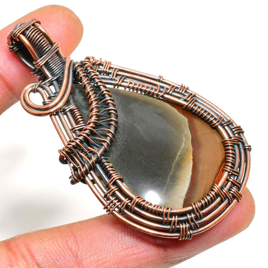 Terra’s Embrace – Agate & Copper Pendant