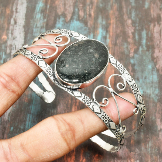 Ember’s Embrace – Black Tourmaline Silver Cuff
