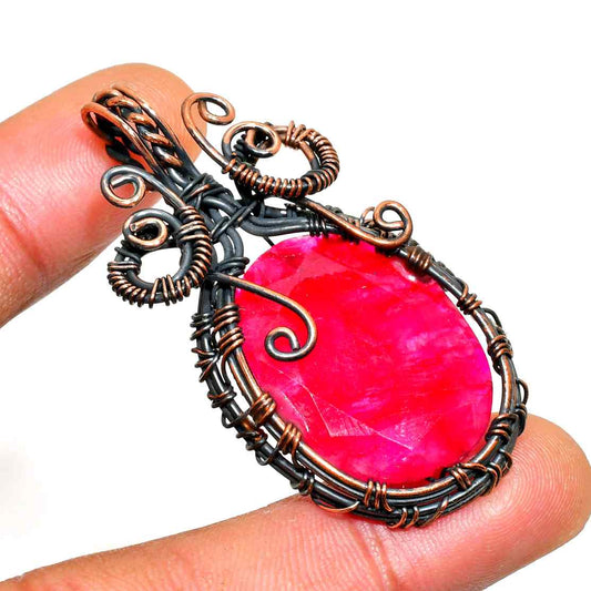 Ruby Radiance – Oxidized Copper Wire Pendant