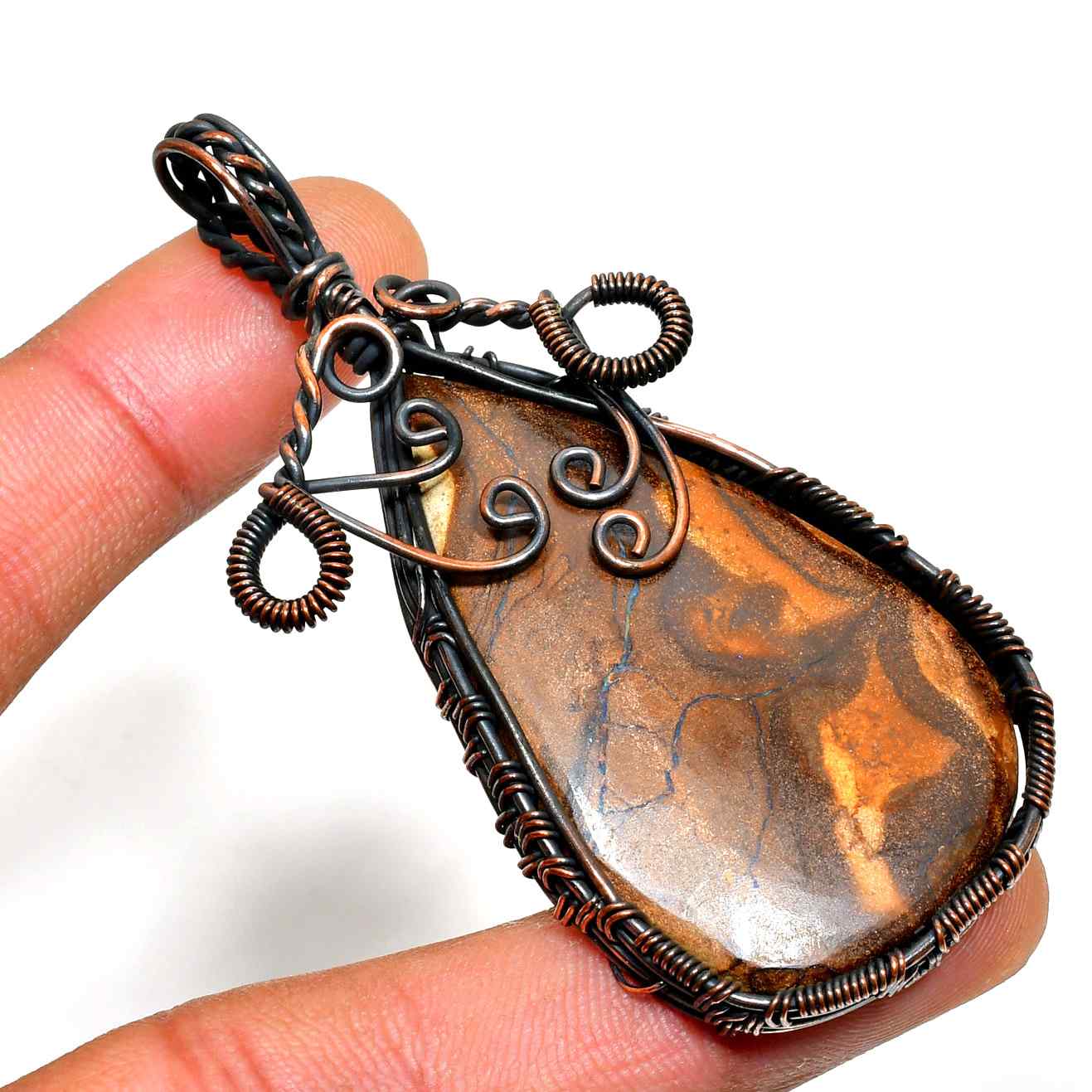Gaia’s Embrace – Agate Copper Pendant