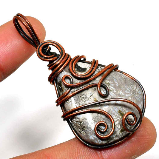 Shadow Veil – Obsidian Copper Pendant