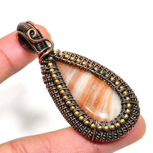 Ember’s Embrace – Agate & Oxidized Copper Pendant