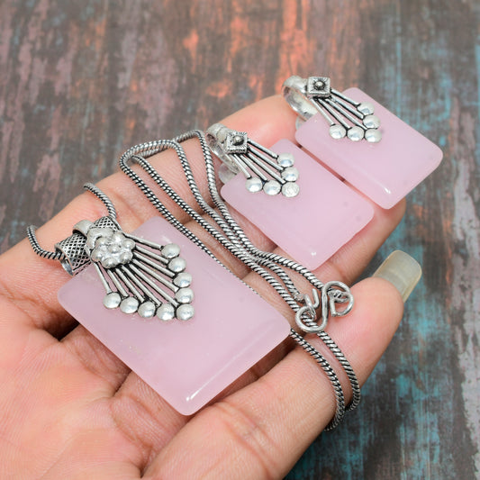 Amara’s Embrace – Rose Quartz & Silver Jewelry Set