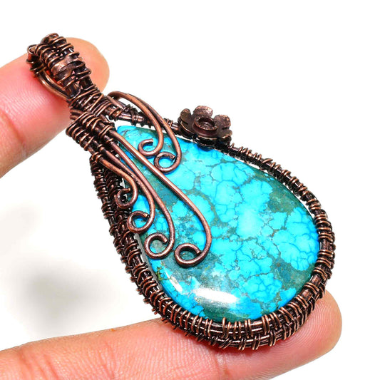 Serenity’s Embrace – Turquoise Copper Pendant