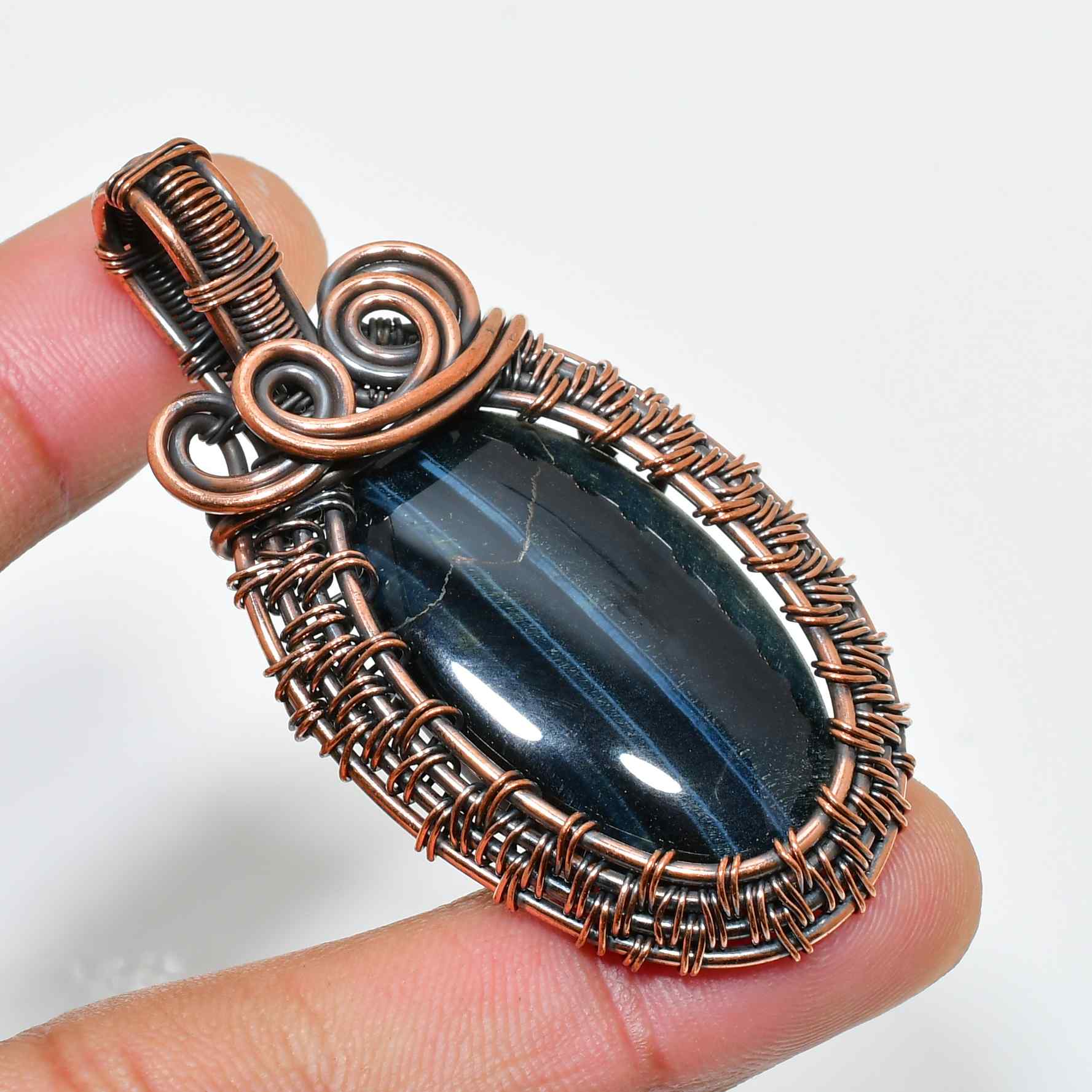 Ronan’s Aegis – Black Onyx Copper Pendant