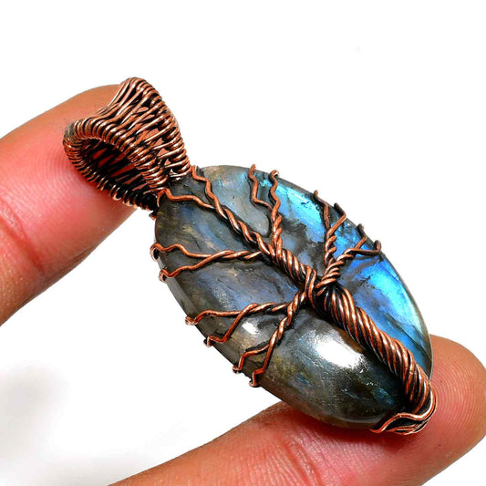Luna’s Grove – Labradorite Copper Pendant