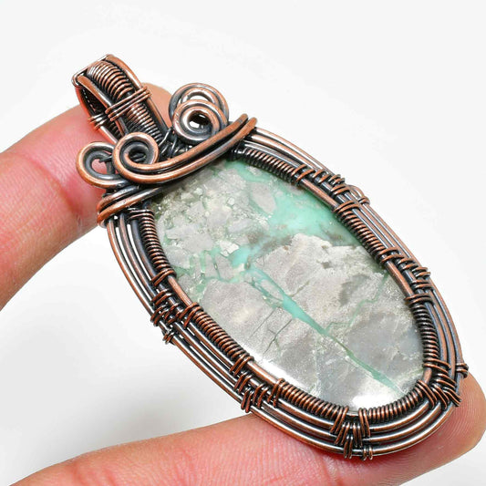 Glistening Serenity – Natural Crystal Copper Wire Pendant