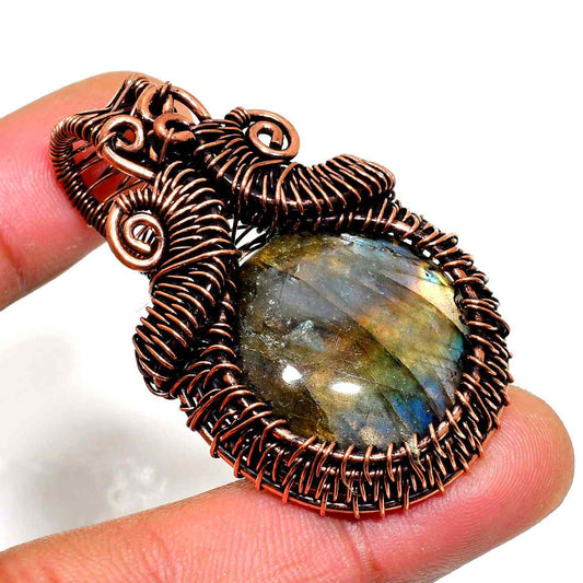 Enchanted Aurora – Labradorite Copper Pendant